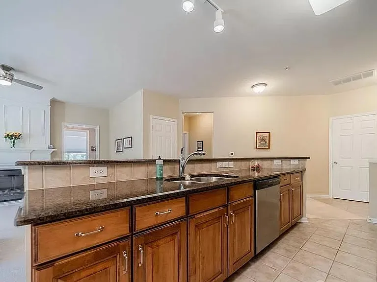 11568 Costigan Ln — Photo 2
