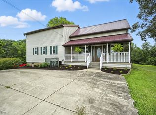 1371 Spider Ridge Rd, Parkersburg, WV 26104