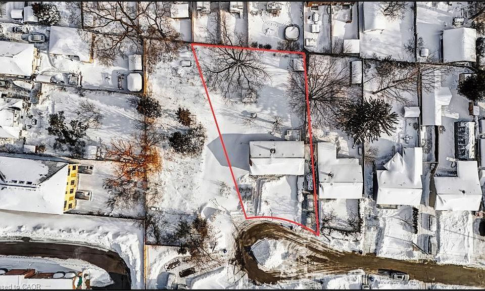 1st image of 1069 Roosevelt Rd