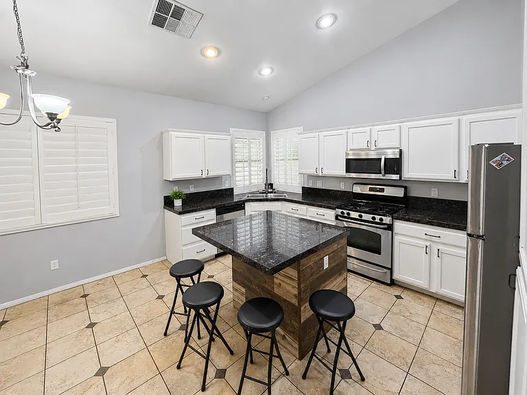 249 Jessica Grove St — Photo 4