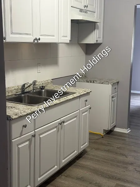 3 bed, 1.5 bath, 1286 sqft, $1,400 — Photo 2