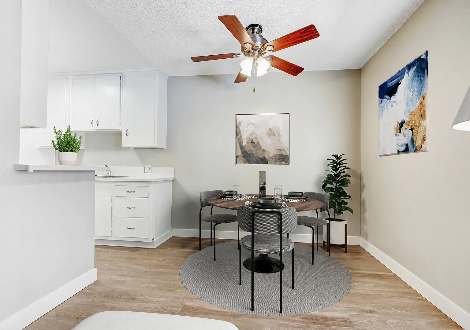 The McLaughlin Avenue Apartments — Photo 3