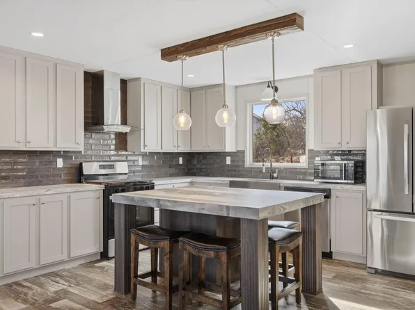 130 Brianna Circle, Johnson City, TX 78636