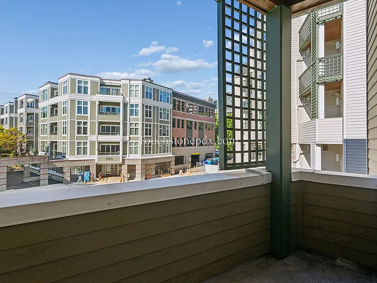 1630 S Harbor Way #301 — Photo 30