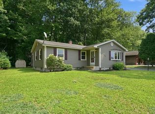 223 Garnet St, Springfield, MA 01129