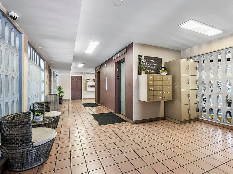 731 Amana St #703 — Photo 30