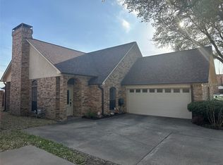 100 Towne Cv, Irving, TX 75061