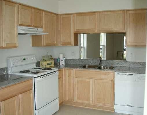 2nd image of 7805 Carriage Pointe Dr