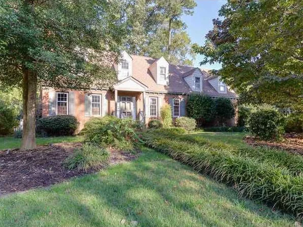 500 Hollygate Ln, Chesapeake, VA 23322