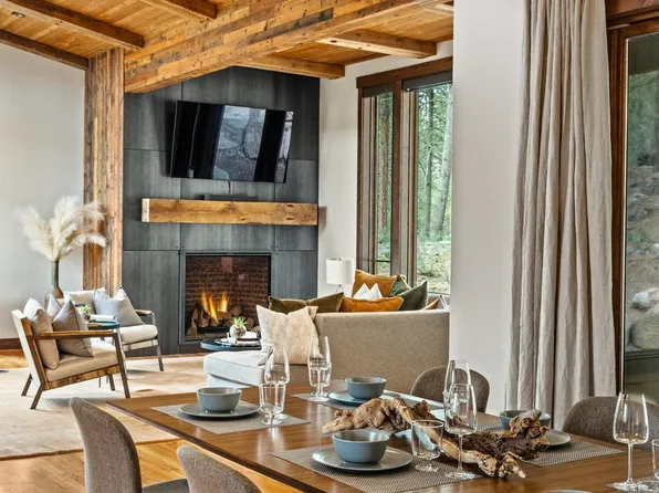 11760 Ghirard Rd, Truckee, CA 96161