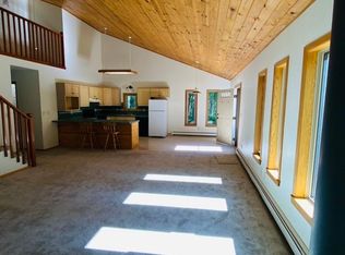 132 Mountain View Dr, Fairbanks, AK 99712