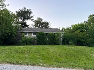 3900 W Walnut Leaf Dr, Bloomington, IN 47403