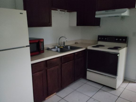 2nd image of 253 E Phoenix St