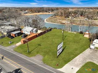 8831 Fm 725, Mcqueeney, TX 78123