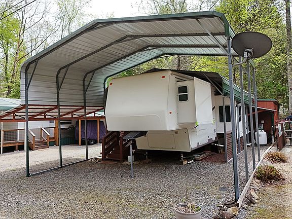 2nd image of 1091 Creekside Dr