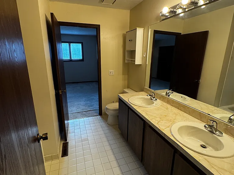 3951 Fairwood Dr — Photo 18
