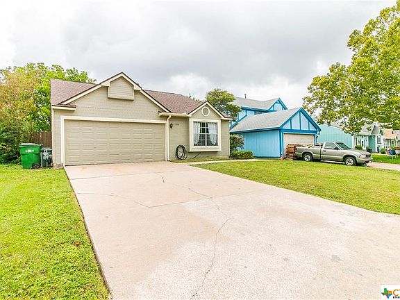 2nd image of 1100 Green Valley Cv