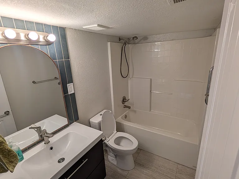1679 Robb St #A — Photo 11