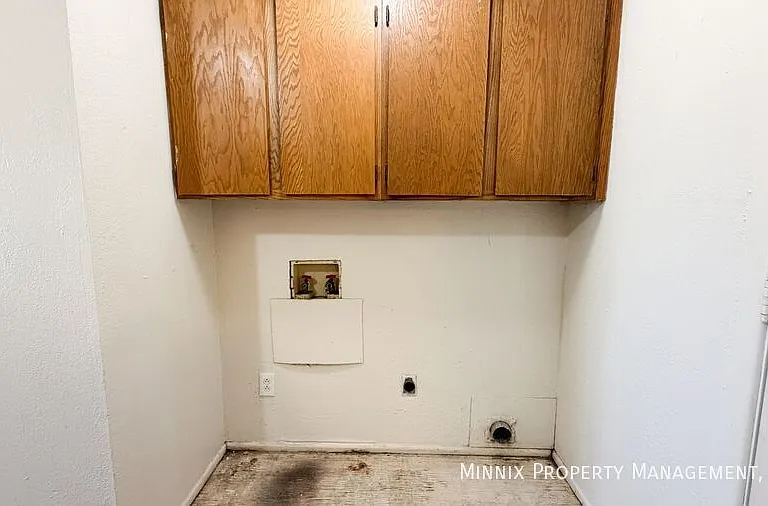 2119 S Loop 289 #B — Photo 15