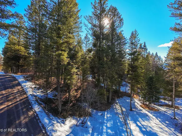 38 Spurwood Dr, Thayne, WY 83127