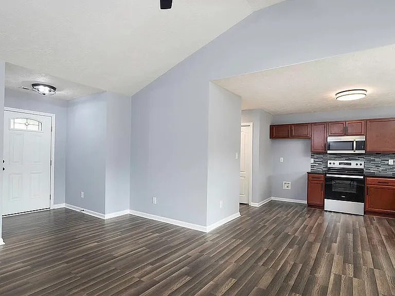 2549 Hunting Bow Dr — Photo 7
