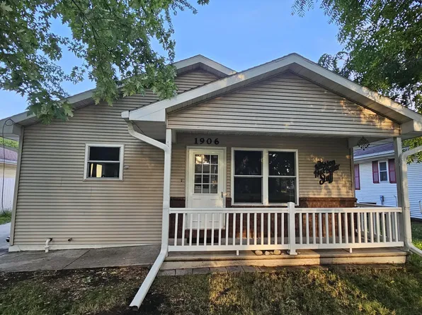 1906 Mitchell St, Oshkosh, WI 54901