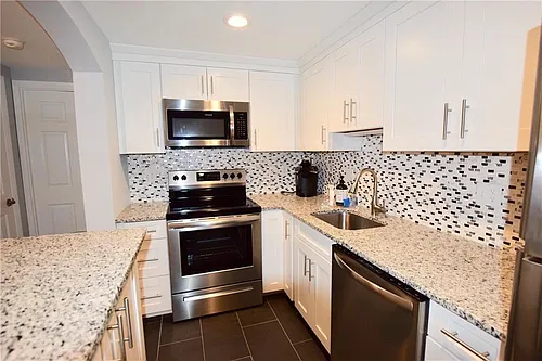 66 Girard Ave Photo 1