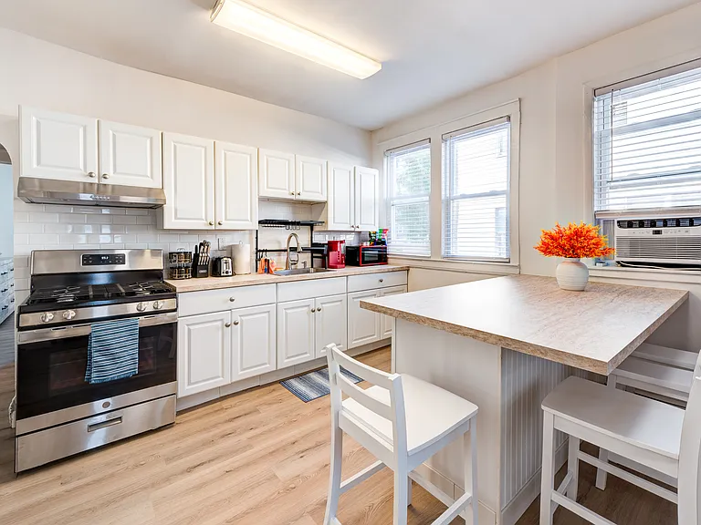 40 Hamilton Rd #1W — Photo 11