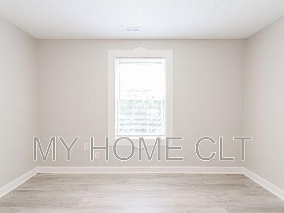 3rd image of 2517 Hemphill St APT 2
