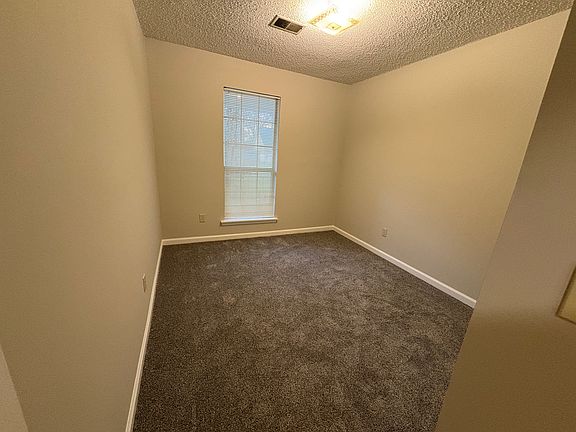 4th image of 109 Salusbury Ln
