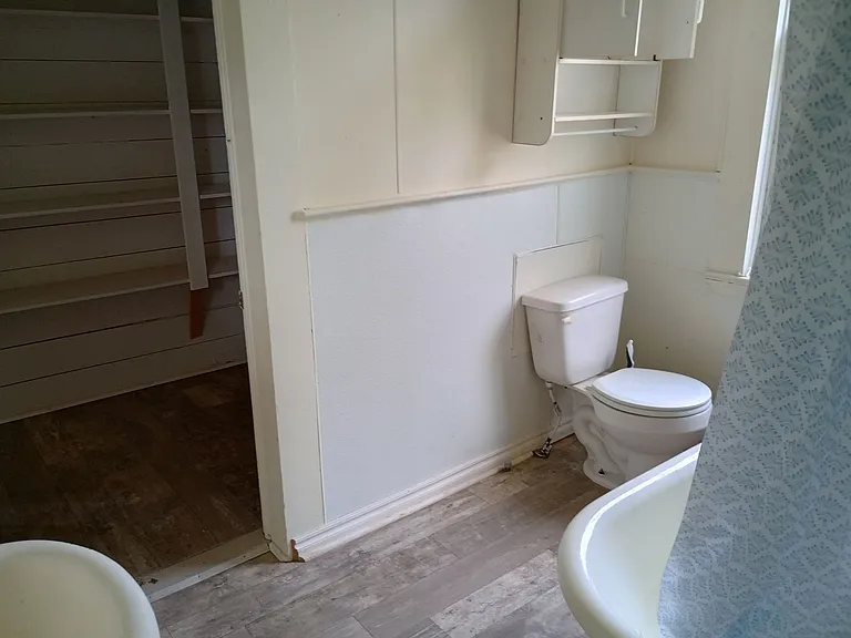 2224 Elliott St — Photo 12