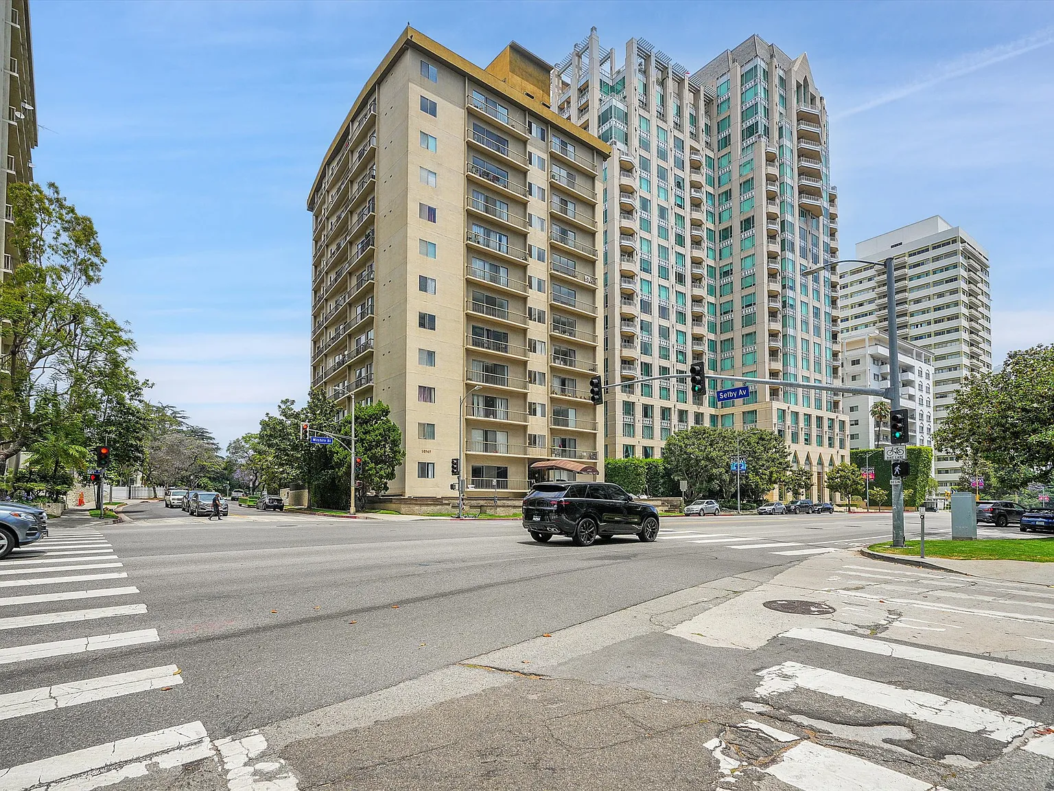 2 bed, 974 sqft, $5,000 — Photo 1