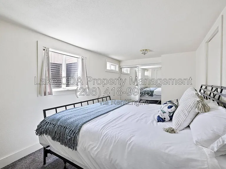 1202 N C St — Photo 8