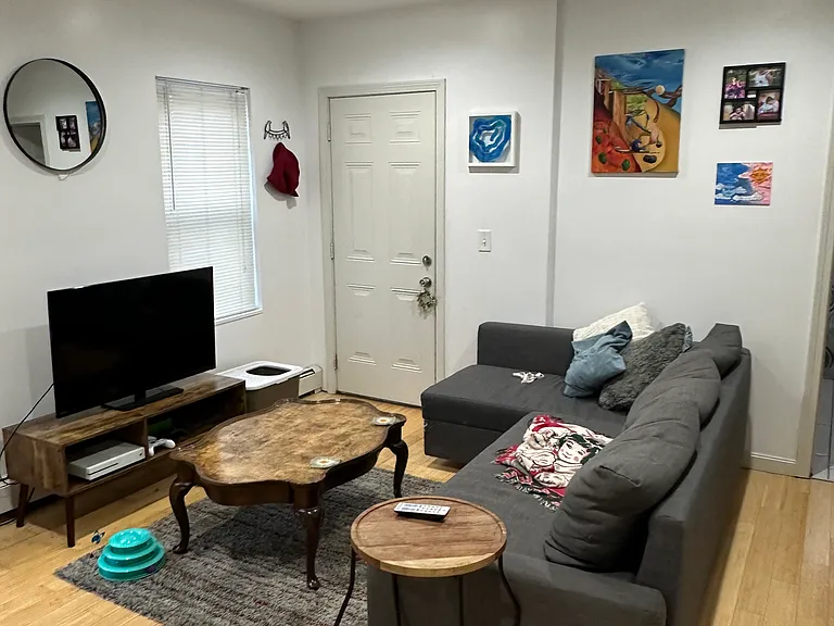 33 Vinton St #2 — Photo 8