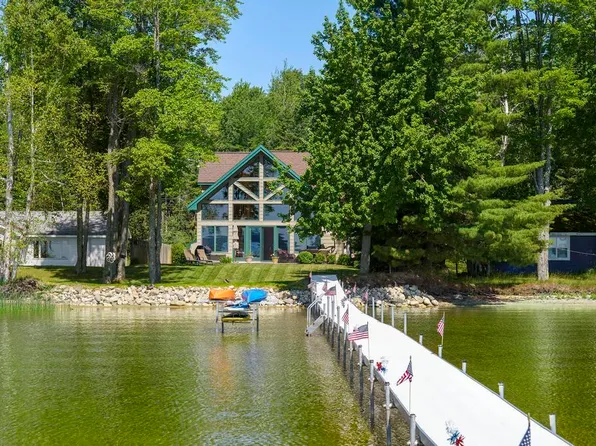 9230 Silver Strand Rd, Levering, MI 49755