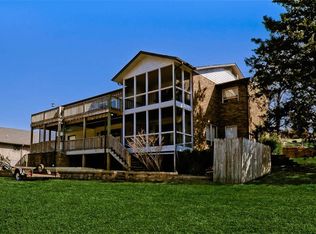 51 Lakeside Dr, Holiday Island, AR 72631