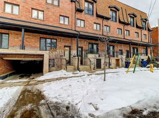 7 Stadacona Dr, Toronto, ON M6A 1Y5