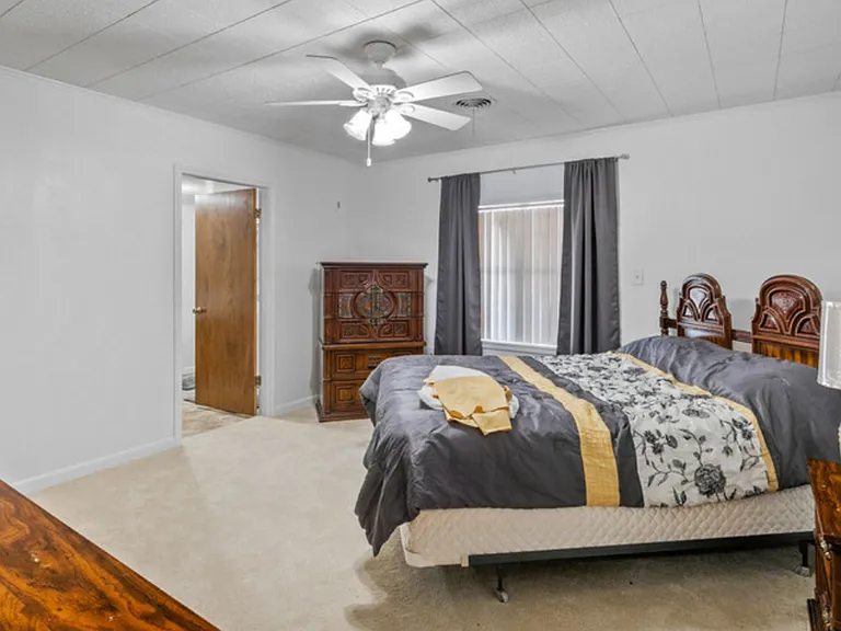3802 Carlyss Dr — Photo 5