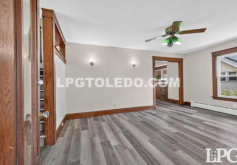 3822 Lockwood Ave — Photo 7