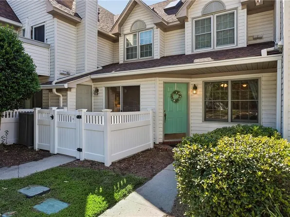 1 Tamarisk Quay APT B, Hampton, VA 23666