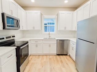 907 Wooster St #A, Wilmington, NC 28401