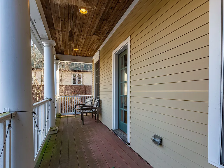875 Main St — Photo 36