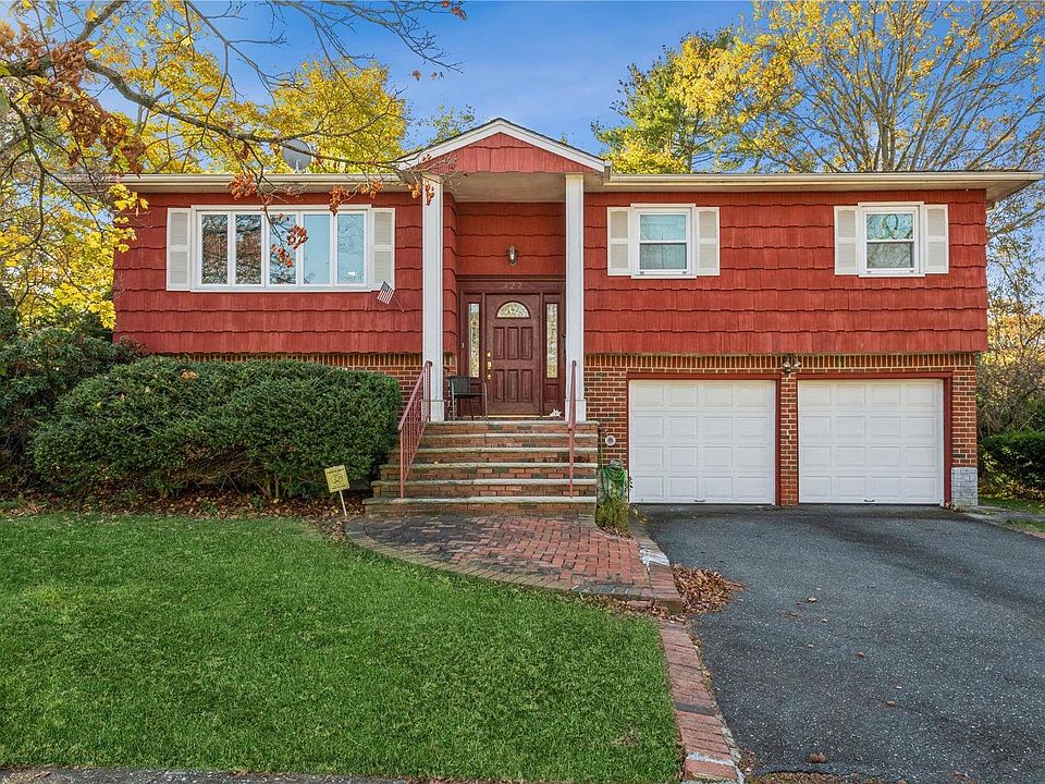 1st image of 422 Nocella Court