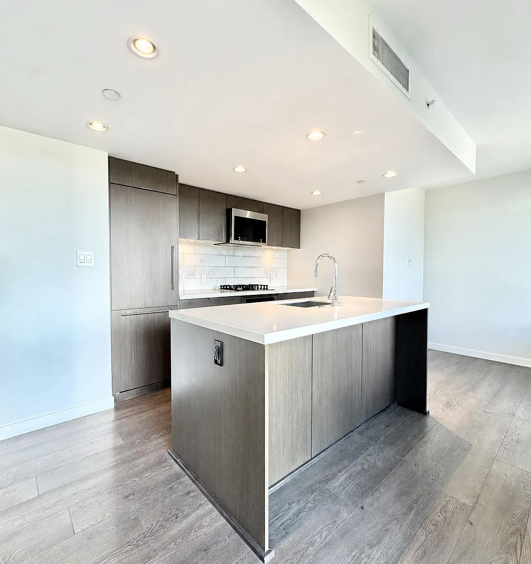 1 bed, 560 sqft, $2,500 — Photo 1