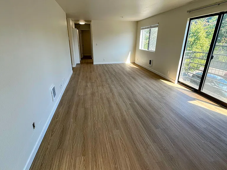 6553 California Ave SW #2 — Photo 9