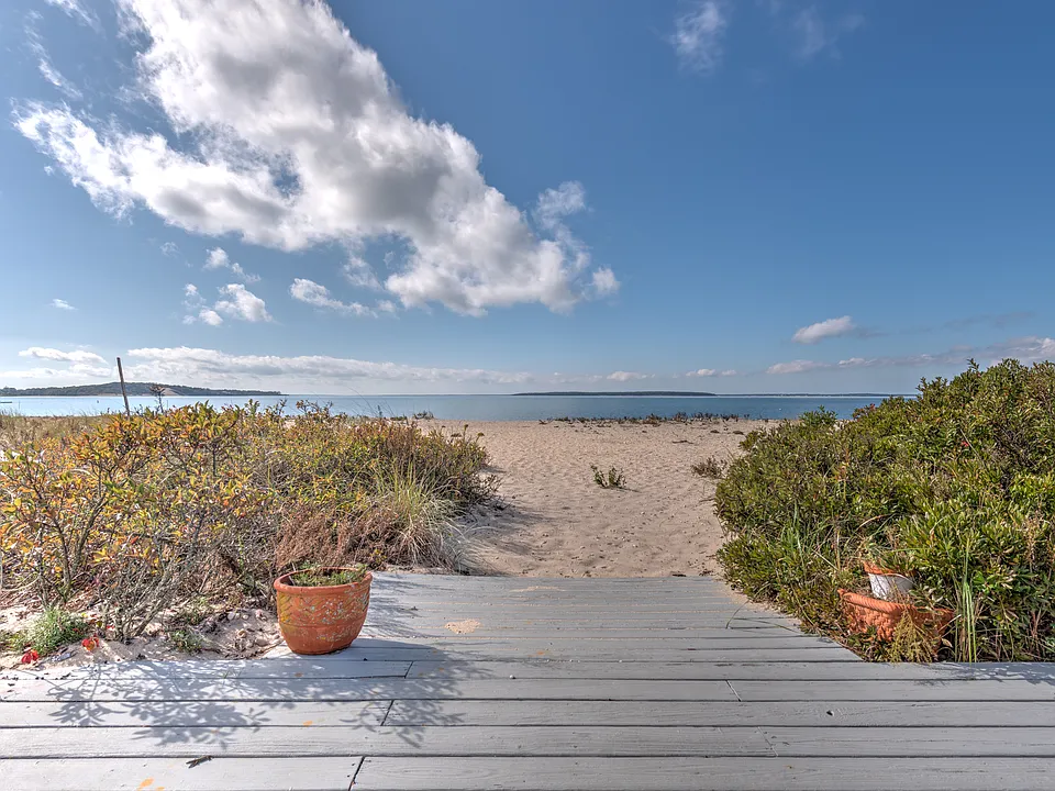21 E Beach Dr