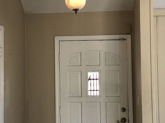 2nd image of 10021 Farley Ln
