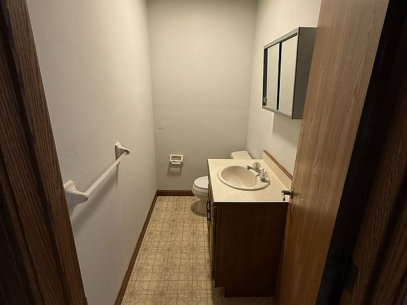 3rd image of 1613 W 45th St #1
