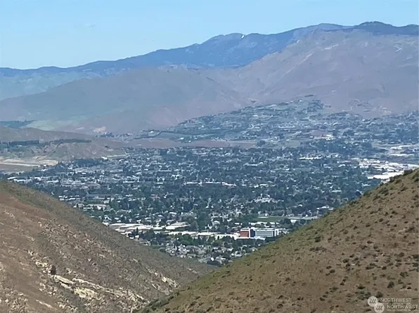 3242 Jagla Road, Wenatchee, WA 98801
