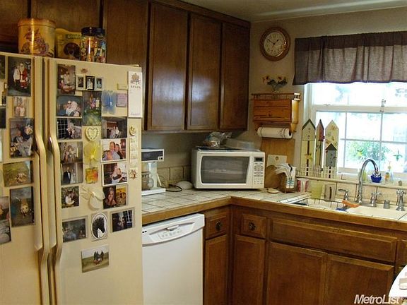 2nd image of 2655 Betty Way